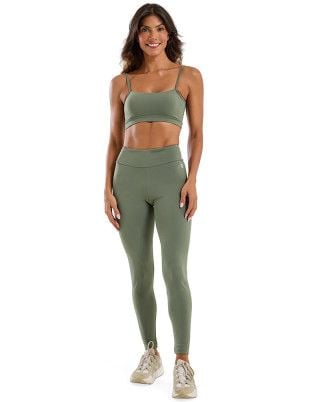 Look Balance Canelado Top + Legging Média Compressão e Sustentação UV50+ Verde SND Fitness