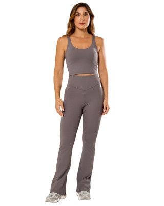 Look Elastic Touch Top + Calça Flare Média Compressão UV50+ Cinza SND Fitness