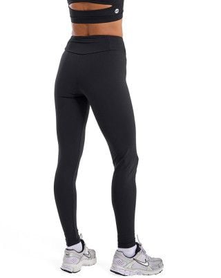 Calça Legging Balance Canelada Multibolsos Média Compressão Preta UV50+ SND Fitness