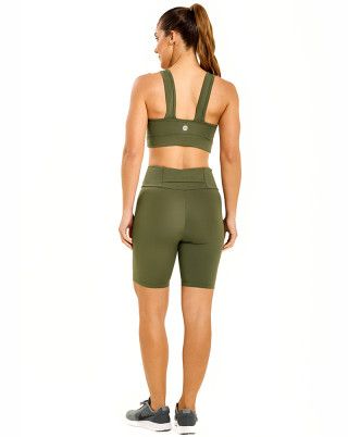 Look Flat Verde Militar Top + Bermuda SND Fitness
